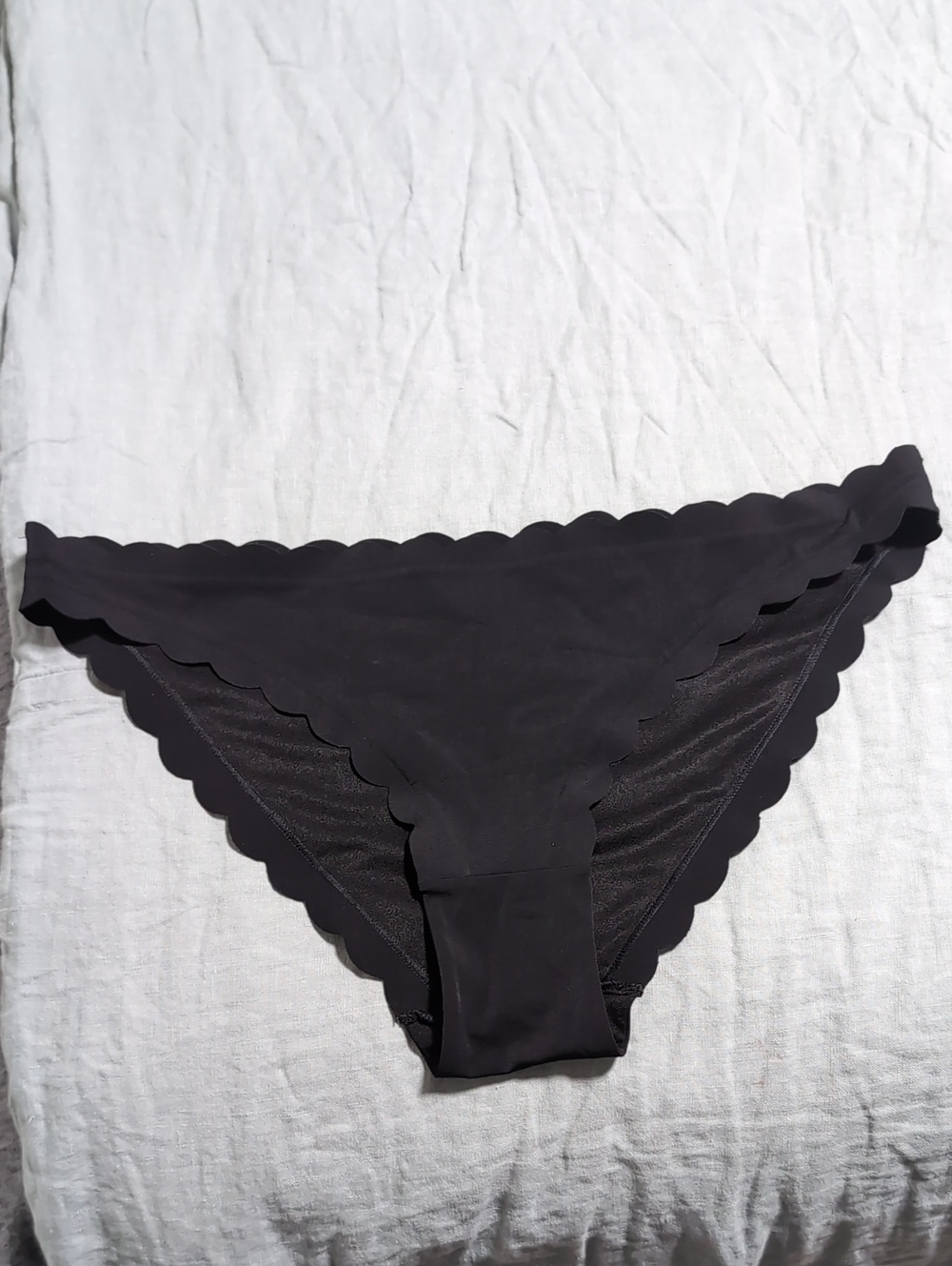 H&M Scalloped Bikini Bottom, Black, US10